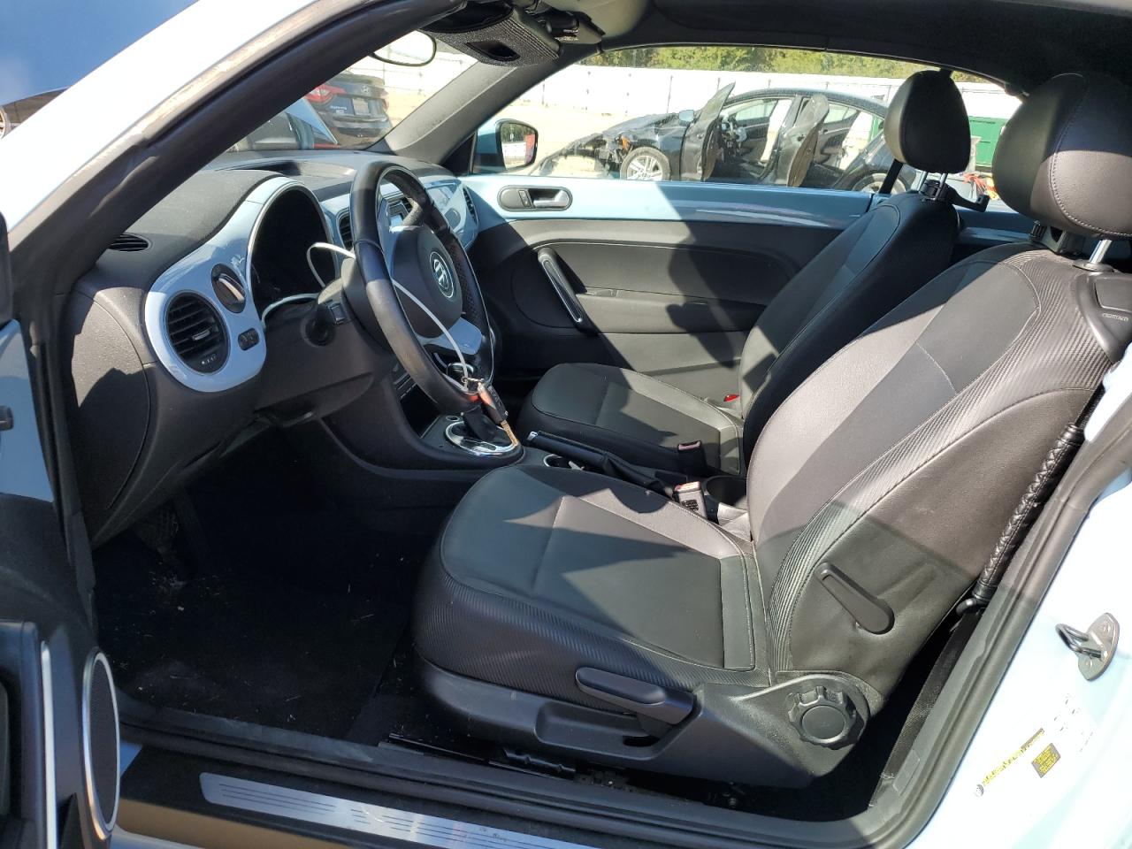 2013 Volkswagen Beetle VIN: 3VW5X7AT9DM802047 Lot: 92663085