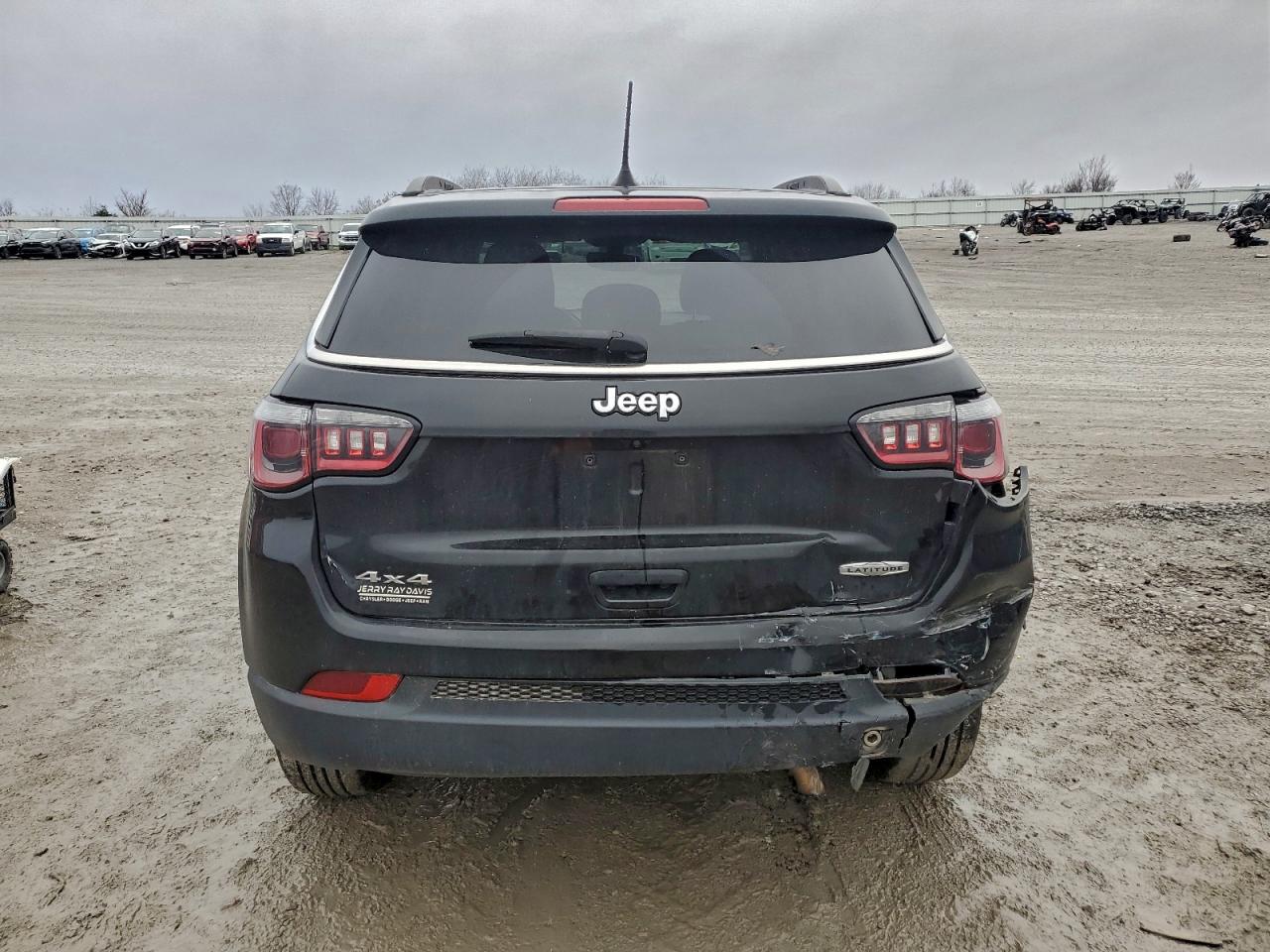 2018 Jeep Compass Latitude VIN: 3C4NJDBB7JT261610 Lot: 94028815