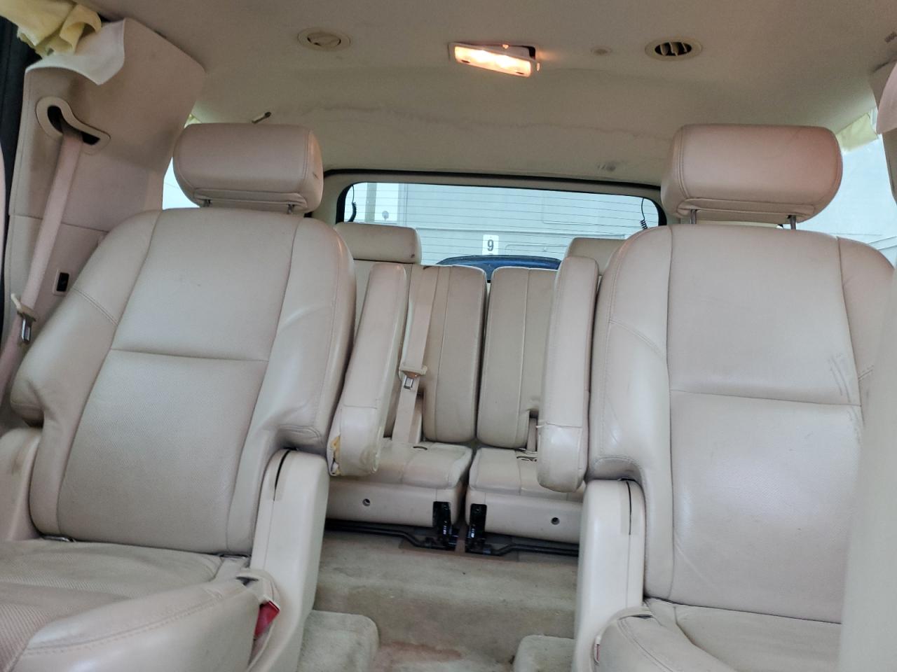 2007 Cadillac Escalade Luxury VIN: 1GYFK63827R315472 Lot: 93528615