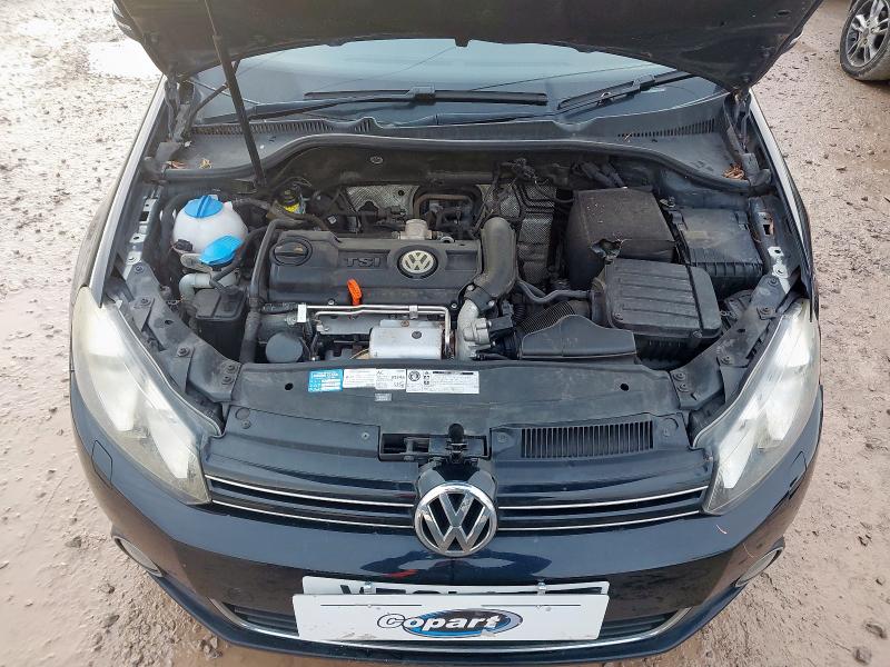 2011 VOLKSWAGEN GOLF SE TSI S-A 