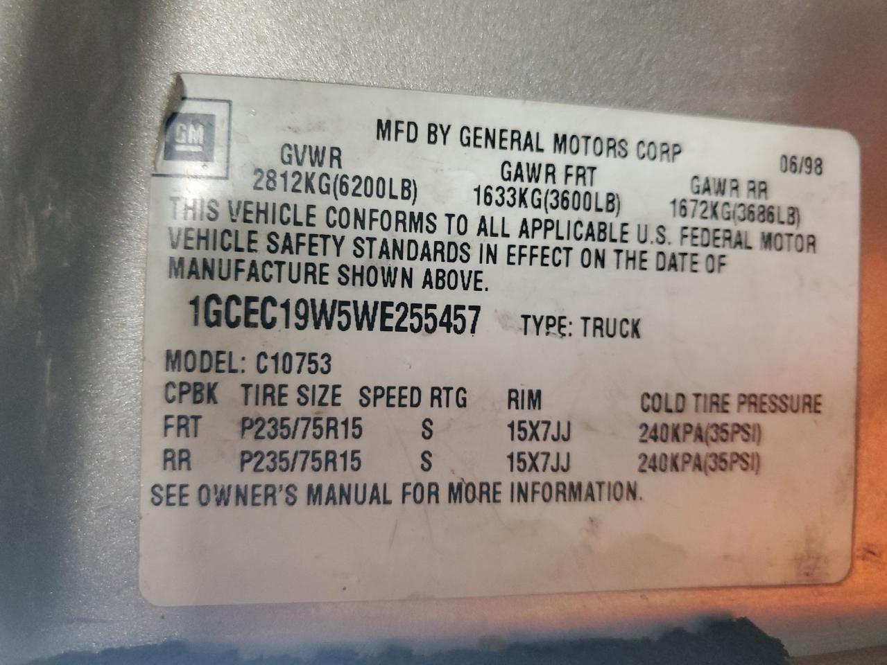 1998 Chevrolet Gmt-400 C1500 VIN: 1GCEC19W5WE255457 Lot: 92010255