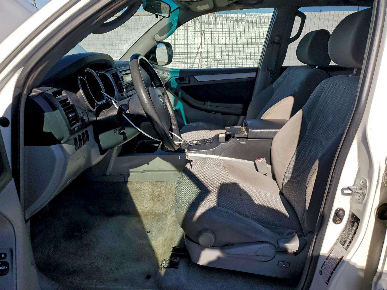 2006 Toyota 4Runner Sr5 VIN: JTEZU14R460073502 Lot: 94294935