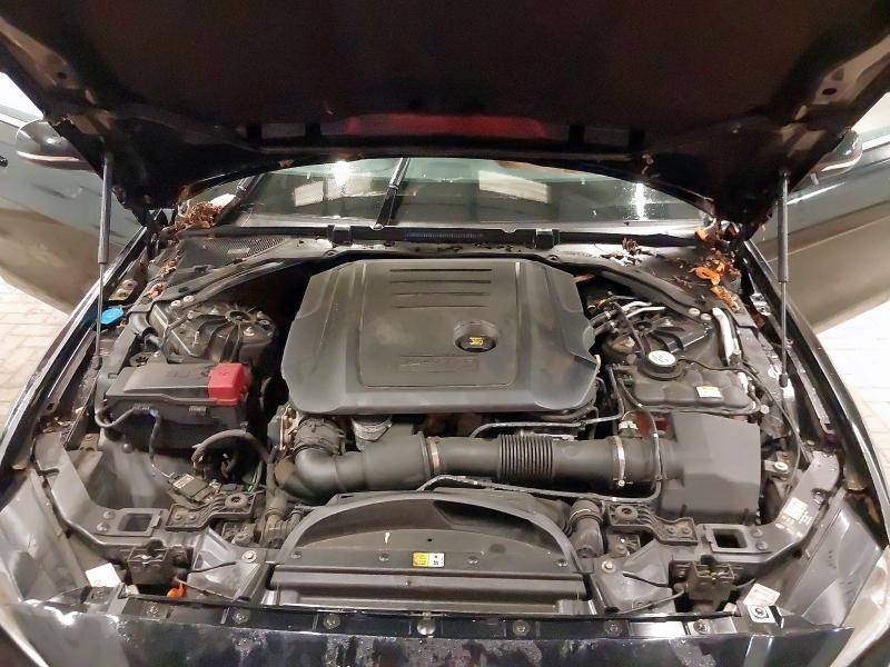 2019 JAGUAR XE 2.0D [180] PORTFOLIO 4DR AUTO