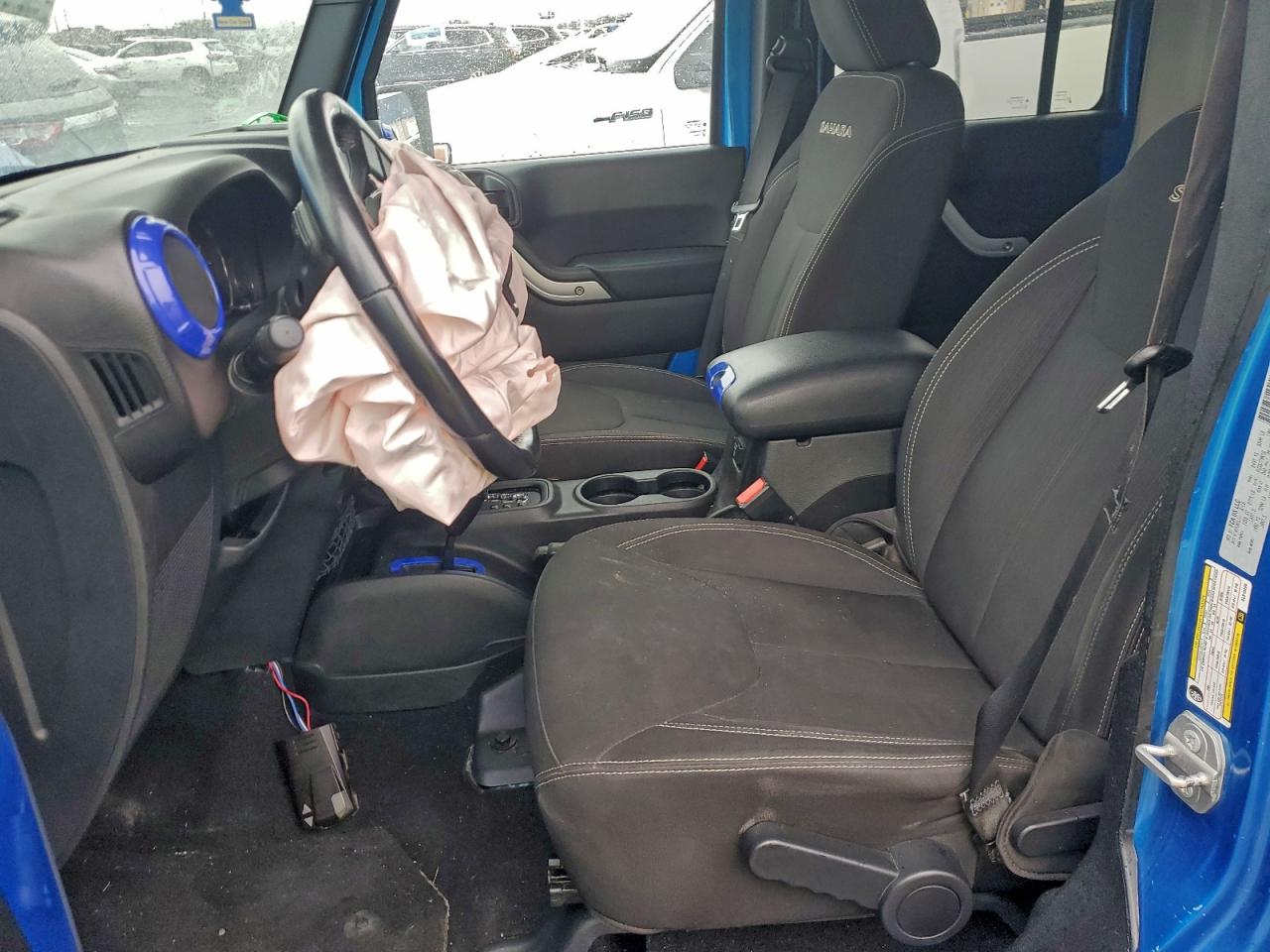 2016 Jeep Wrangler Unlimited Sahara VIN: 1C4BJWEG5GL310295 Lot: 94432265