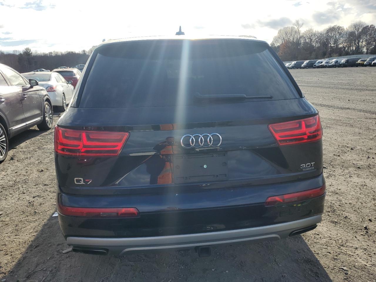 2017 Audi Q7 Prestige VIN: WA1VAAF79HD040251 Lot: 92897025