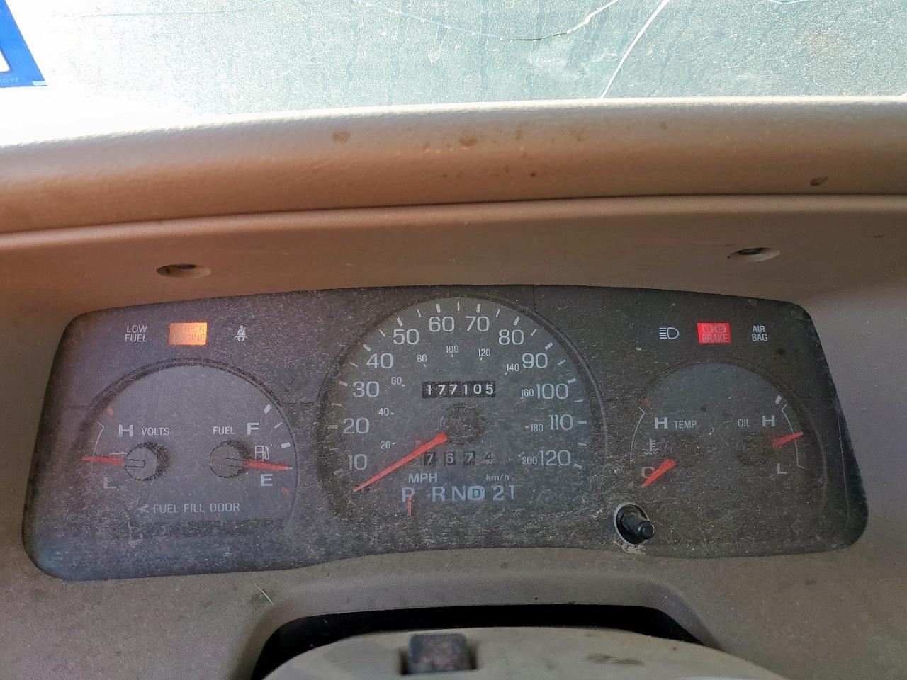 2005 Mercury Grand Marquis Gs VIN: 2MEFM74W95X641726 Lot: 92007485