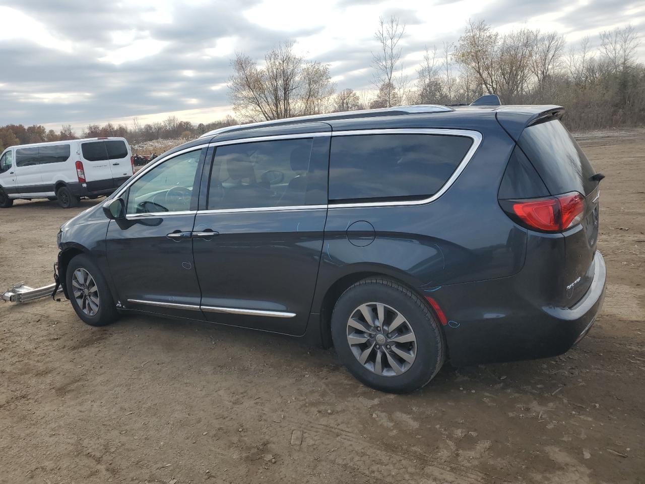 2019 Chrysler Pacifica Touring L Plus VIN: 2C4RC1EG3KR628167 Lot: 92307255