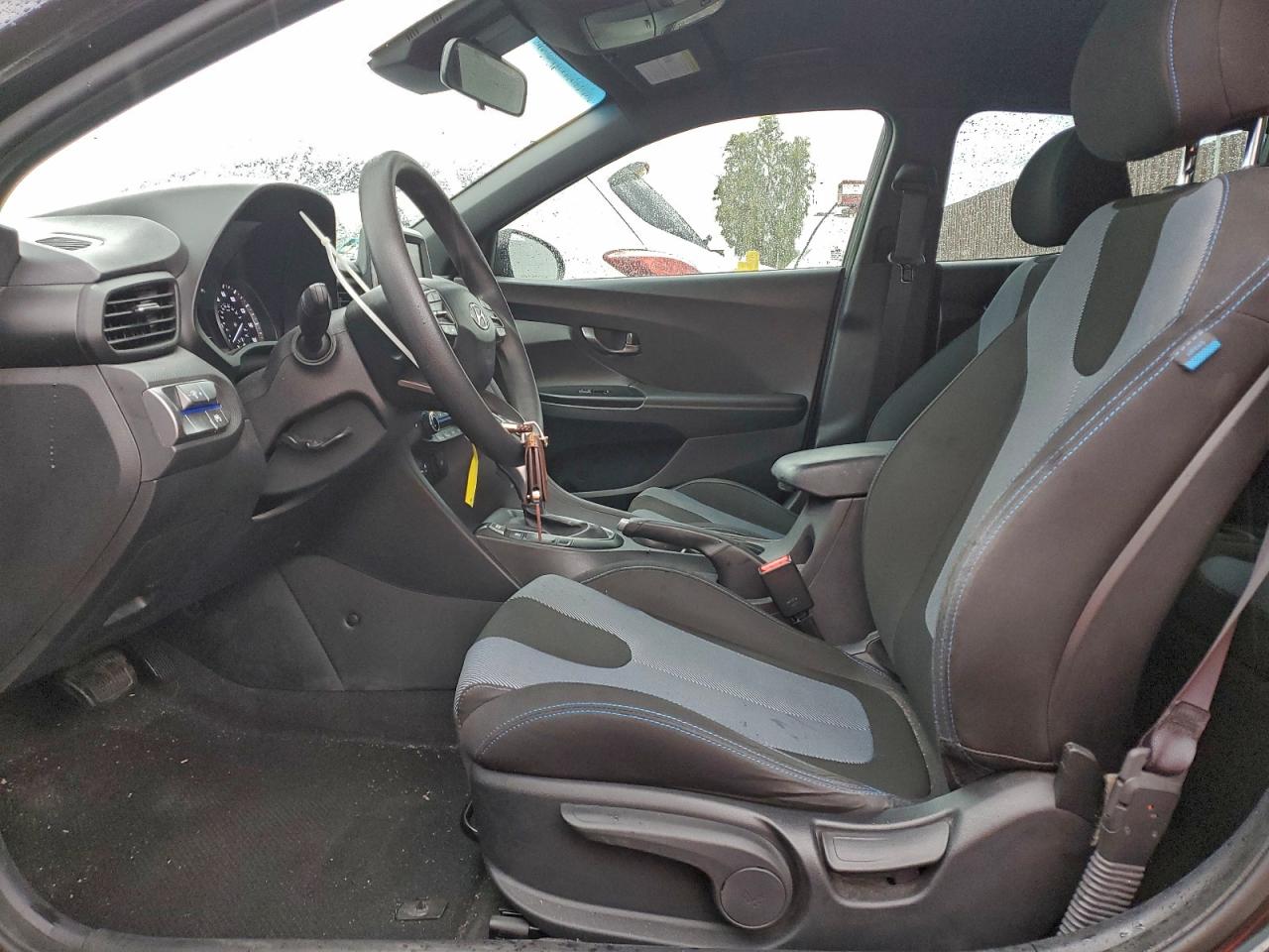 2020 Hyundai Veloster Base VIN: KMHTG6AF0LU031207 Lot: 93076895