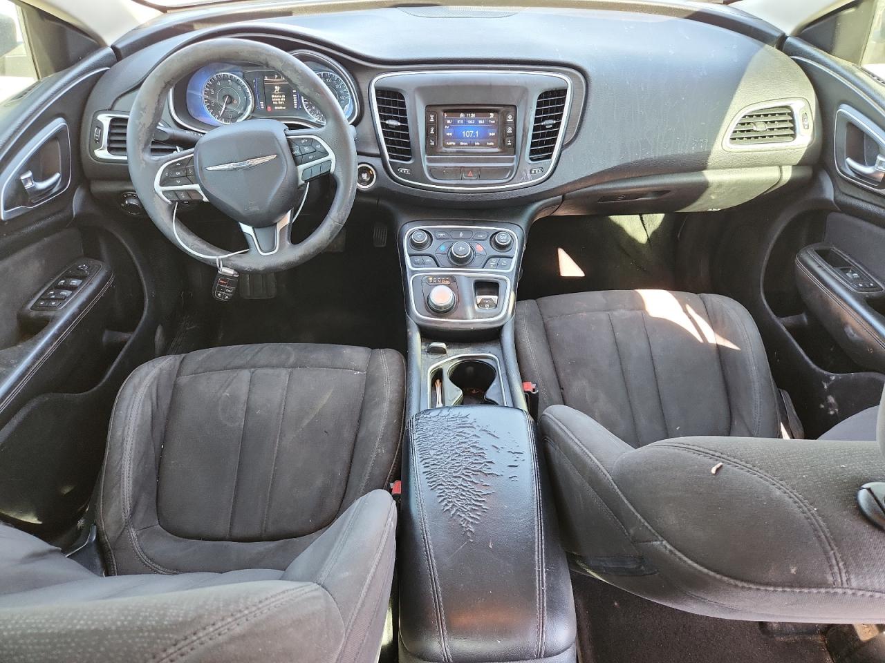 2015 Chrysler 200 Limited VIN: 1C3CCCAB0FN555634 Lot: 85209905