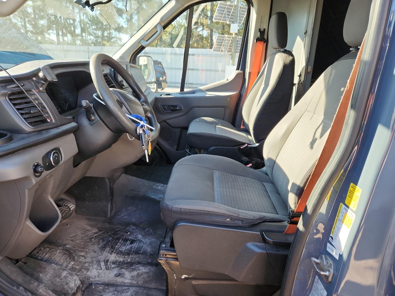 2020 Ford Transit 250 Delivery Van VIN: 1FTBR3X80LKB27593 Lot: 87413635