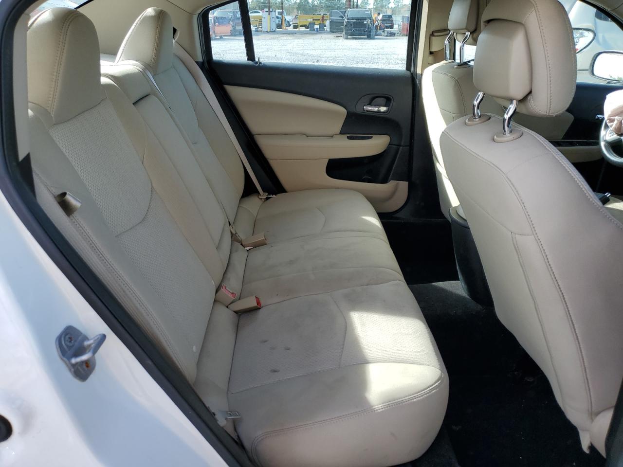 2011 Chrysler 200 Touring VIN: 1C3BC1FGXBN555770 Lot: 92248905