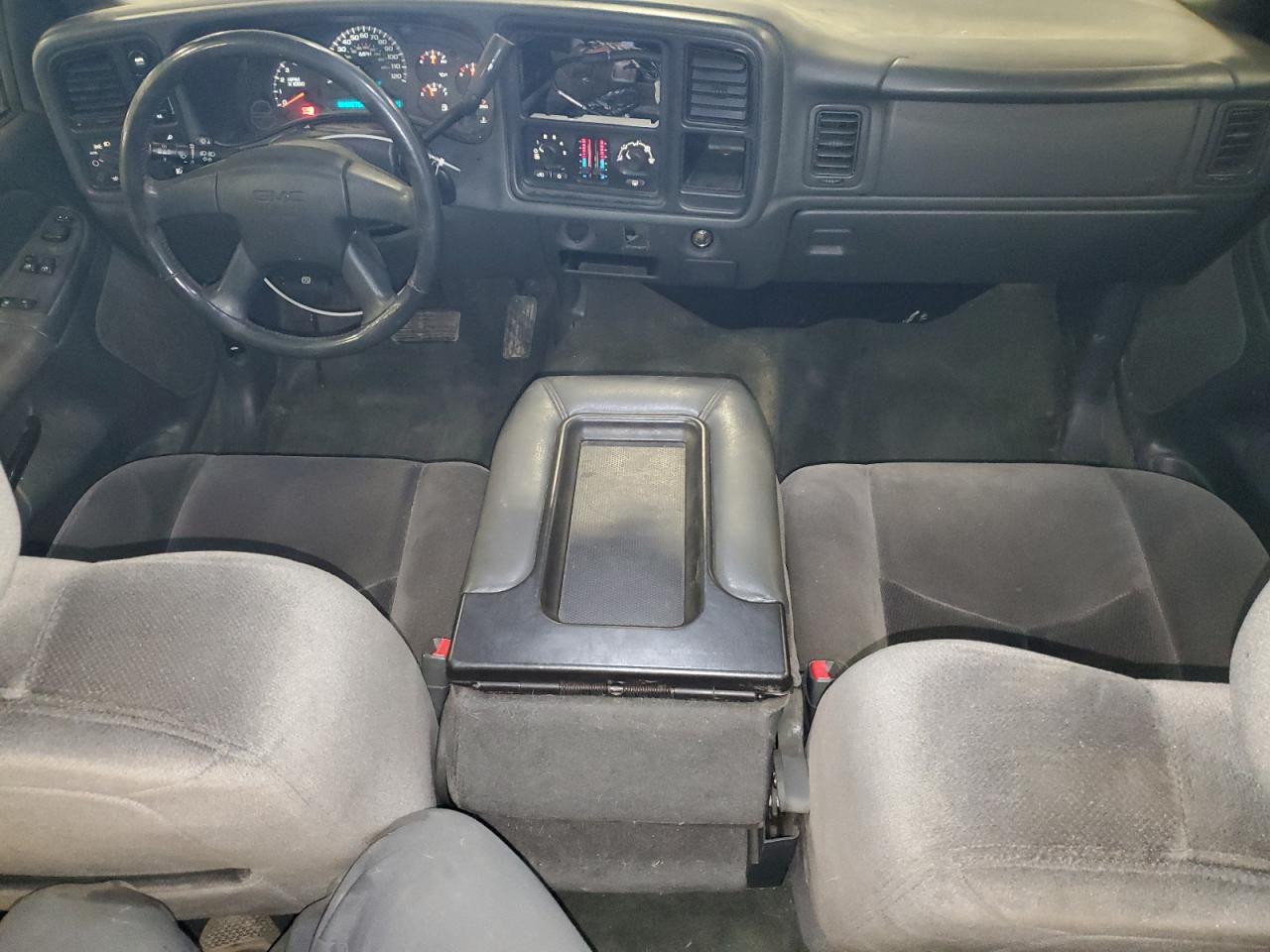 2005 GMC New Sierra K1500 VIN: 1GTEK19B55E131882 Lot: 92753995