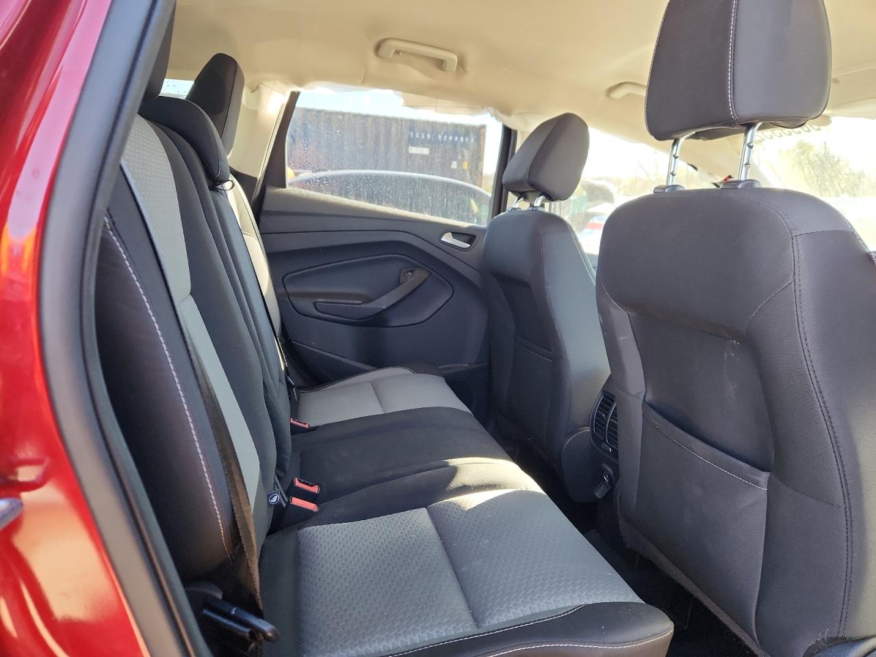 2017 Ford Escape Se VIN: 1FMCU9GD0HUB13302 Lot: 90933525