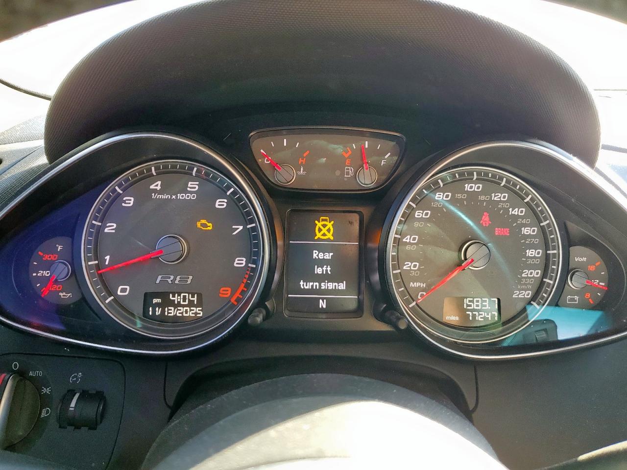 2011 Audi R8 4.2 Quattro VIN: WUAAUAFG7BN001335 Lot: 91852345