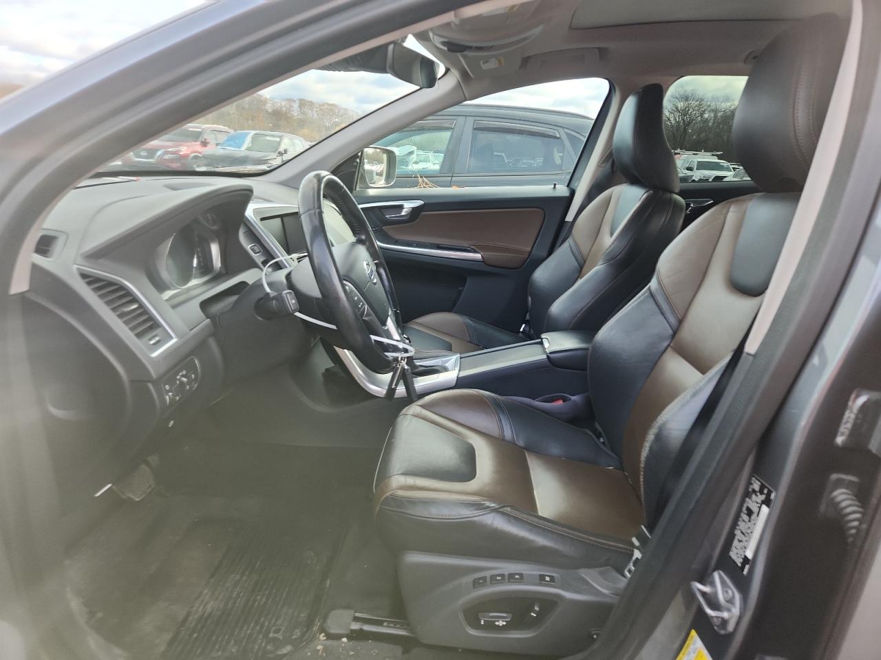 2017 Volvo Xc60 T5 Dynamic VIN: YV440MRR5H2072688 Lot: 93001525