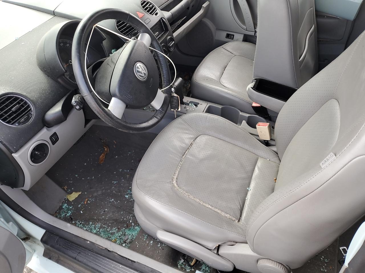 2006 Volkswagen New Beetle Convertible Option Package 2 VIN: 3VWSF31YX6M309426 Lot: 93290445