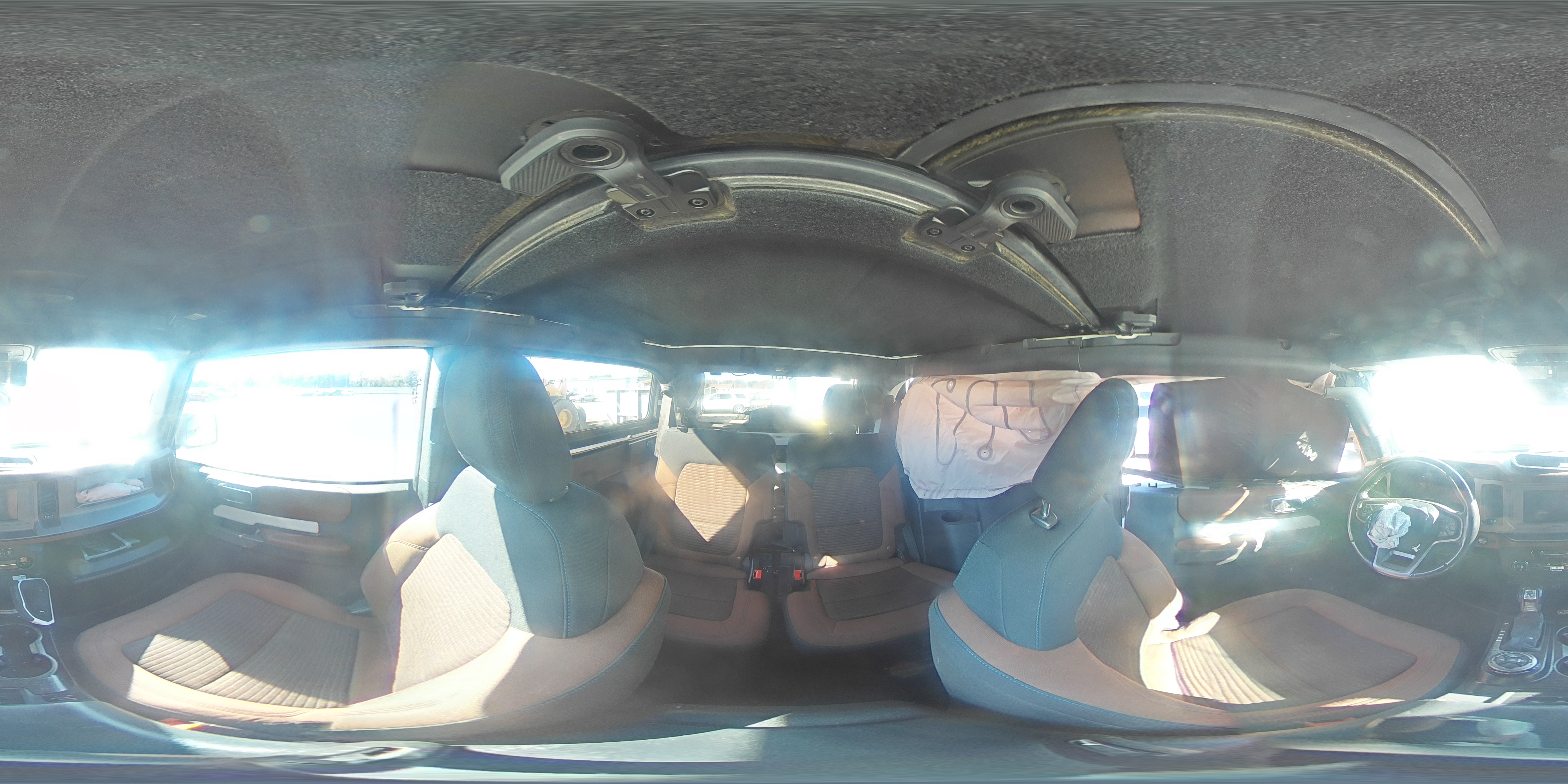 2021 Ford Bronco Base VIN: 1FMDE5AP4MLA76767 Lot: 94745185