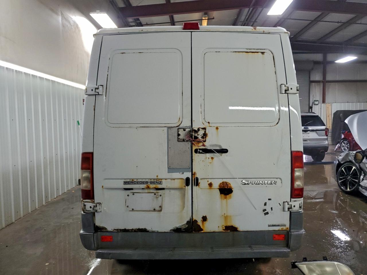 2005 Dodge Sprinter 2500 VIN: WD0PD644755835288 Lot: 94070715