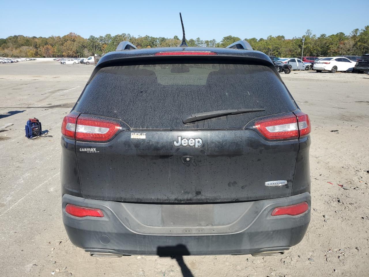 2015 Jeep Cherokee Latitude VIN: 1C4PJLCS2FW707231 Lot: 93433015