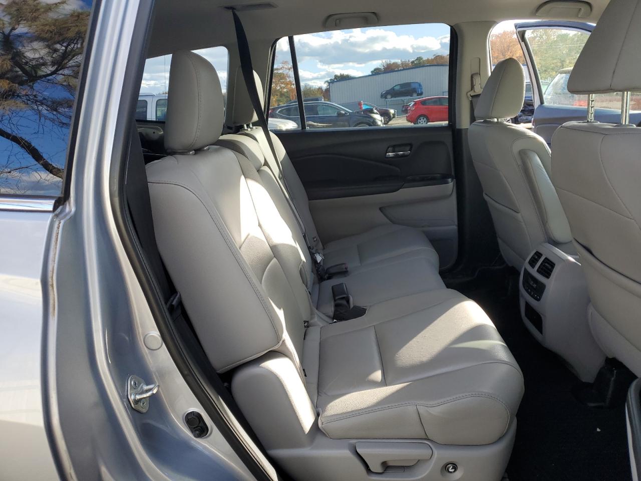 2018 Honda Pilot Exln VIN: 5FNYF6H79JB005111 Lot: 89833345