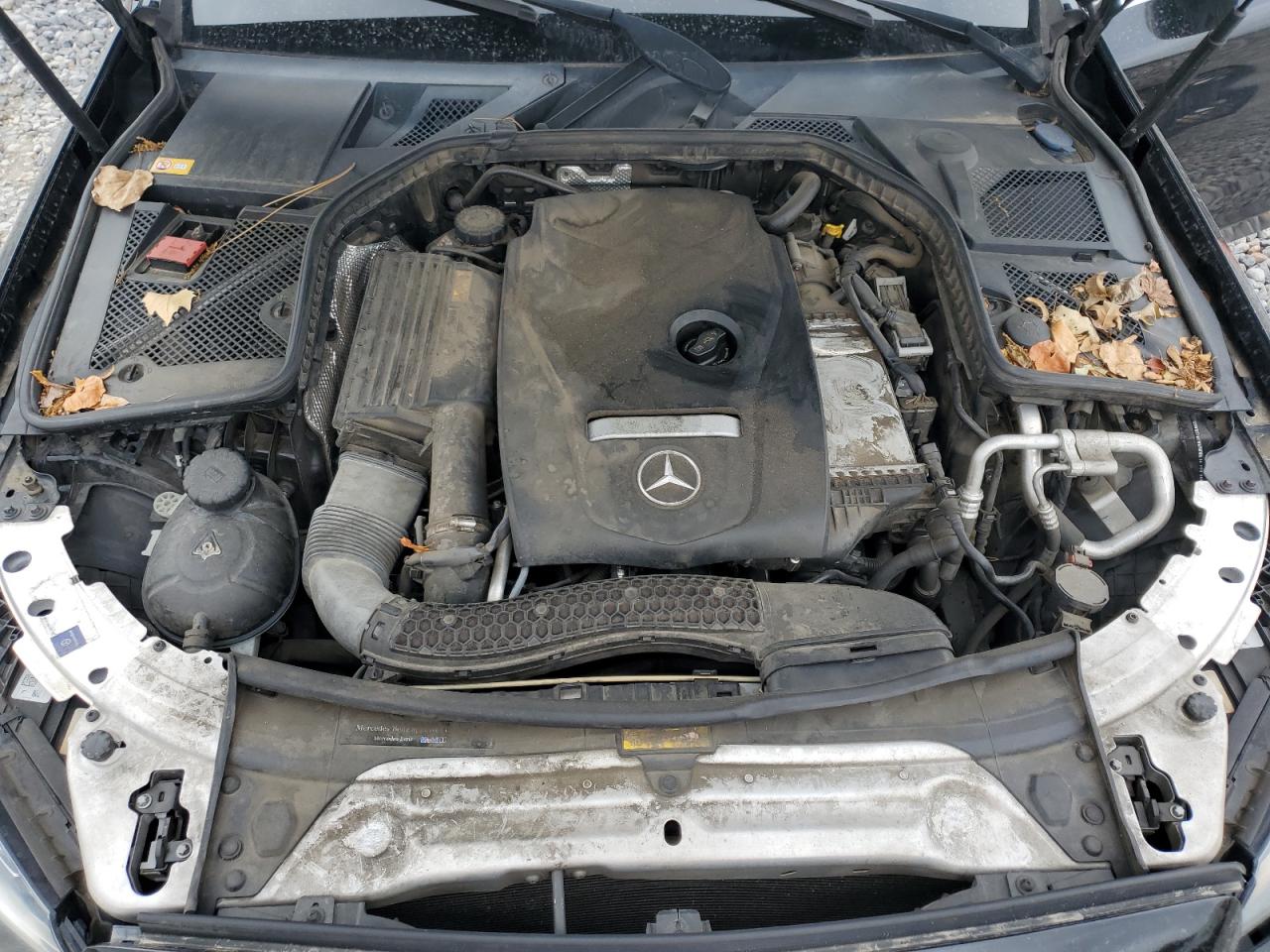 2015 Mercedes-Benz C 300 VIN: 55SWF4JB7FU093270 Lot: 92761055