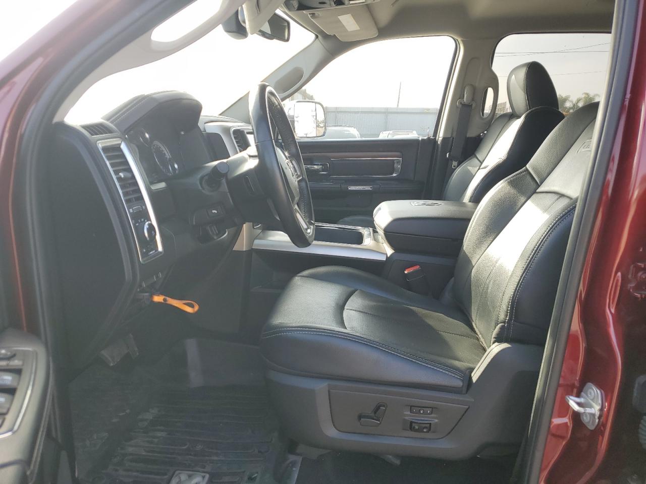 2018 Ram 1500 Laramie VIN: 1C6RR7NM2JS354410 Lot: 91895415