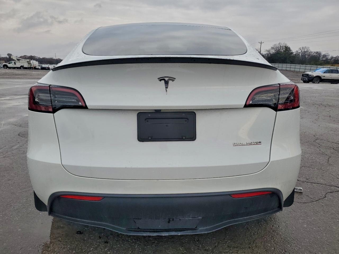 2023 Tesla Model Y VIN: 7SAYGDEF7PF888389 Lot: 93313465