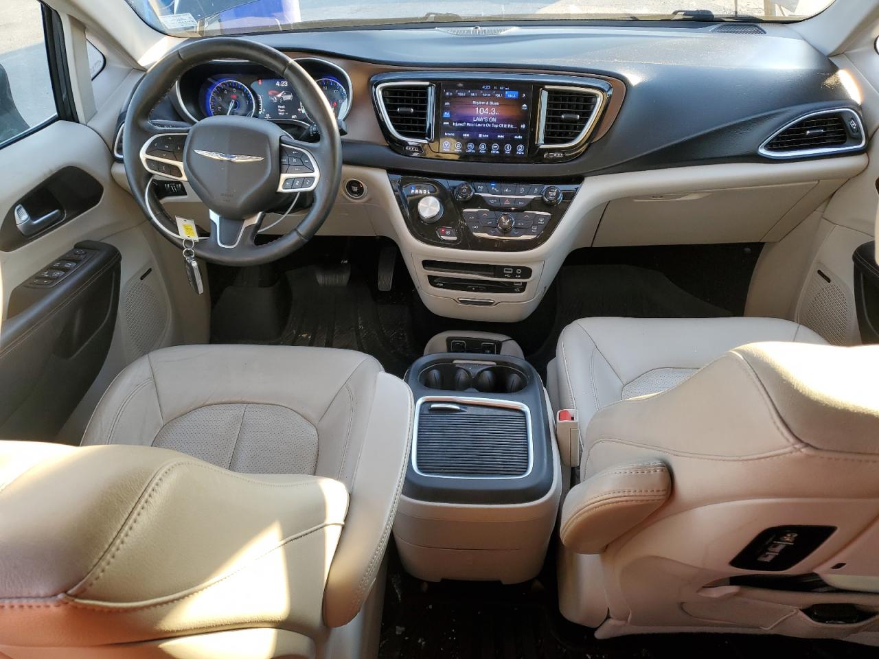 2017 Chrysler Pacifica Touring L Plus VIN: 2C4RC1EG3HR763769 Lot: 92662335