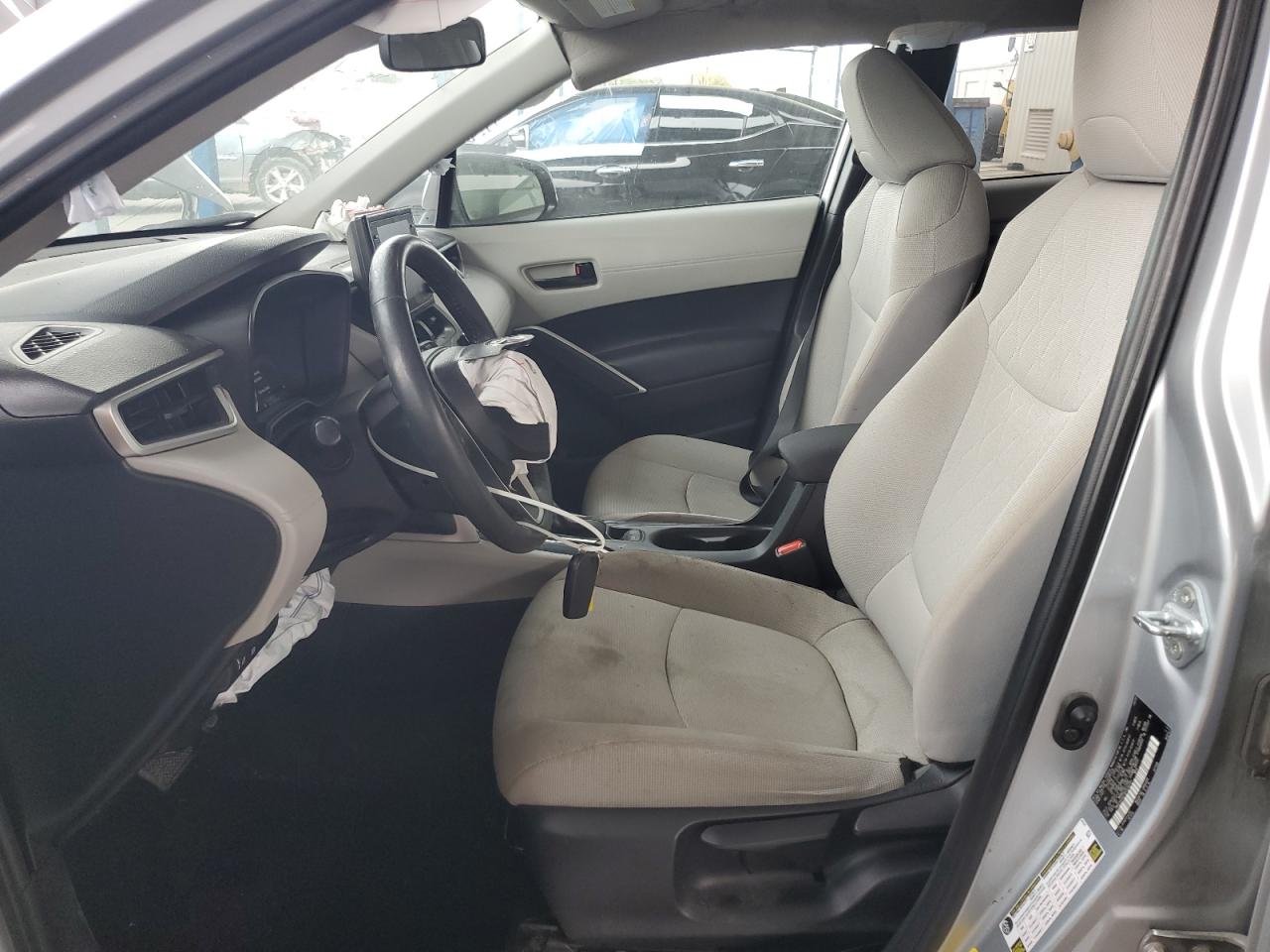 2022 Toyota Corolla Cross Le VIN: 7MUCAAAG7NV036483 Lot: 92058475