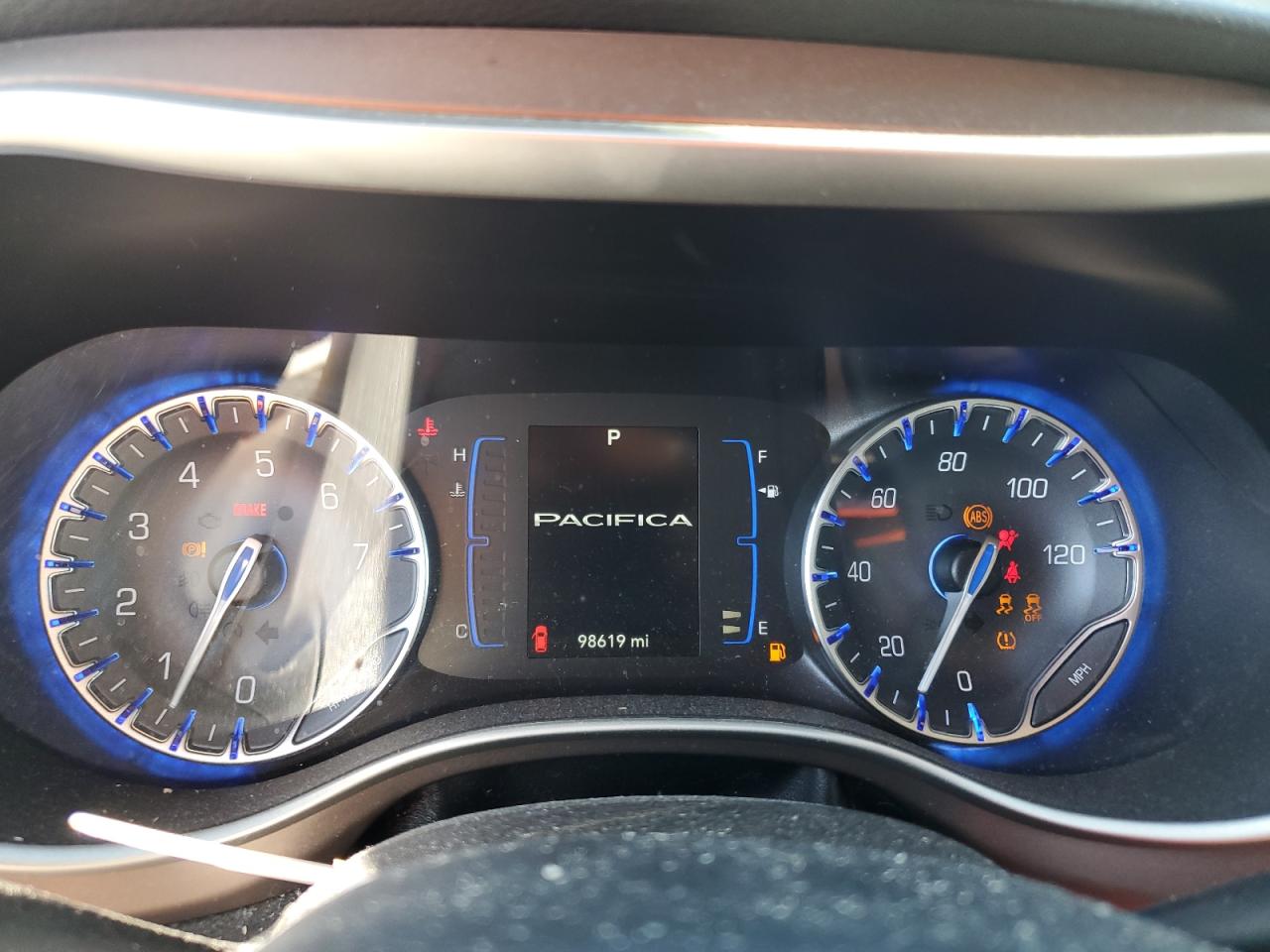 2018 Chrysler Pacifica Touring L VIN: 2C4RC1BG6JR127194 Lot: 90801475