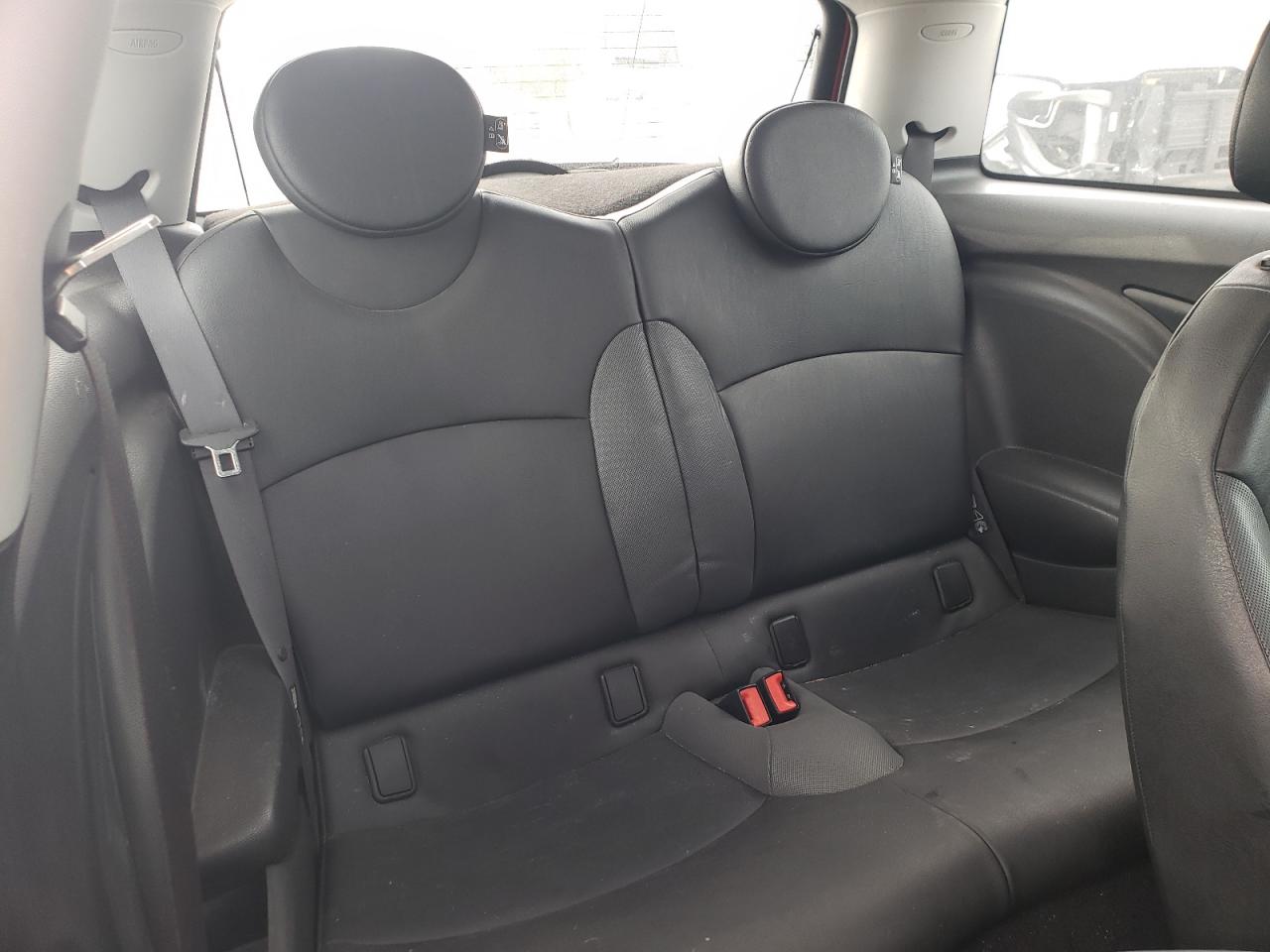 2008 Mini Cooper VIN: WMWMF33568TT61829 Lot: 91956725