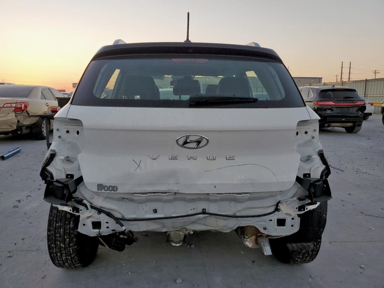 2025 Hyundai Venue Sel VIN: KMHRC8A37SU367555 Lot: 92845455