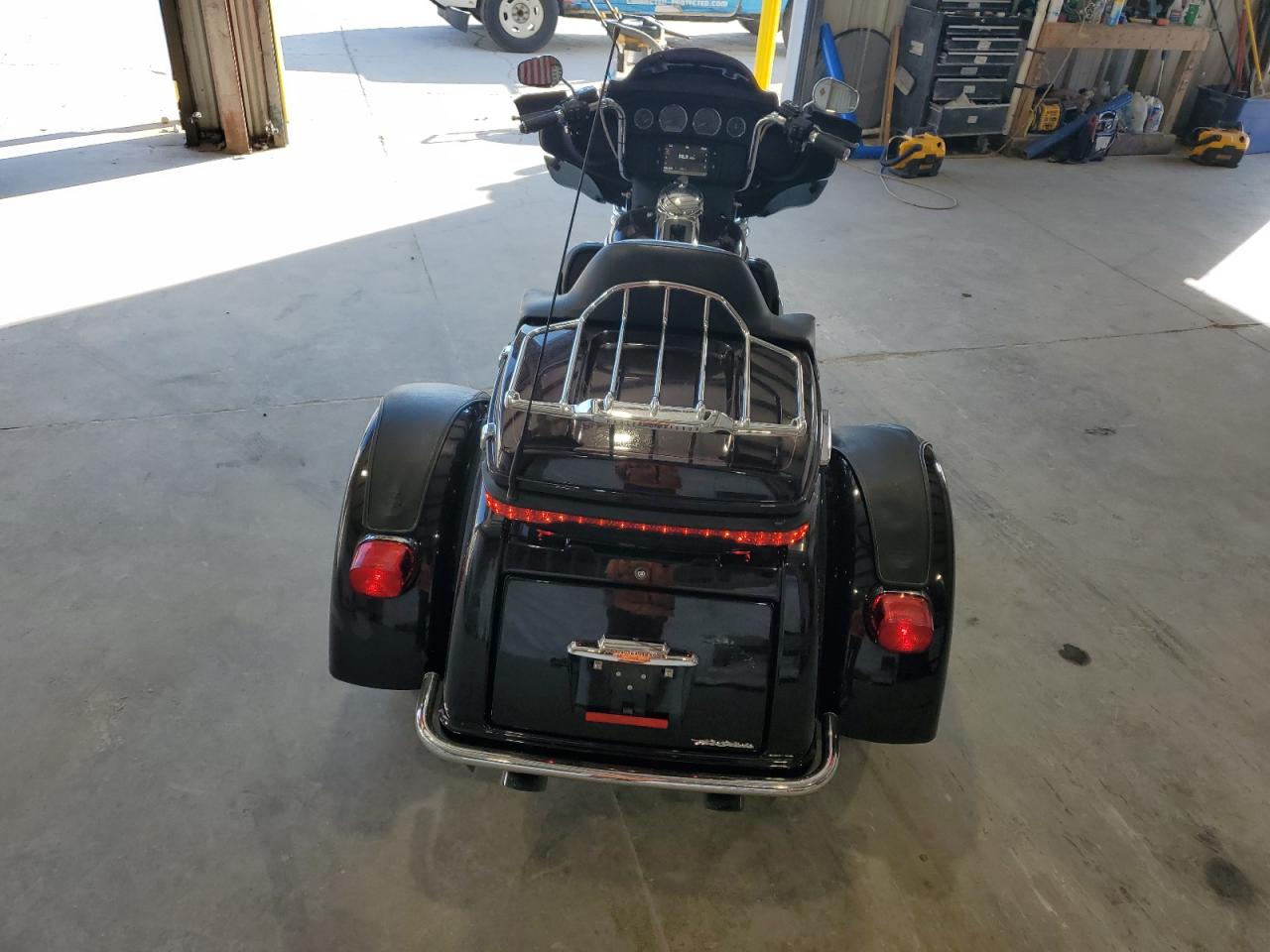 2014 Harley-Davidson Flhtcutg Tri Glide Ultra VIN: 1HD1MAL19EB854692 Lot: 91012205