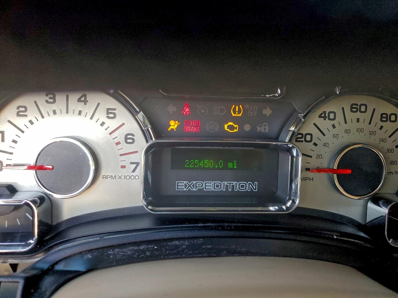 2008 Ford Expedition Xlt VIN: 1FMFU155X8LA70703 Lot: 94361355