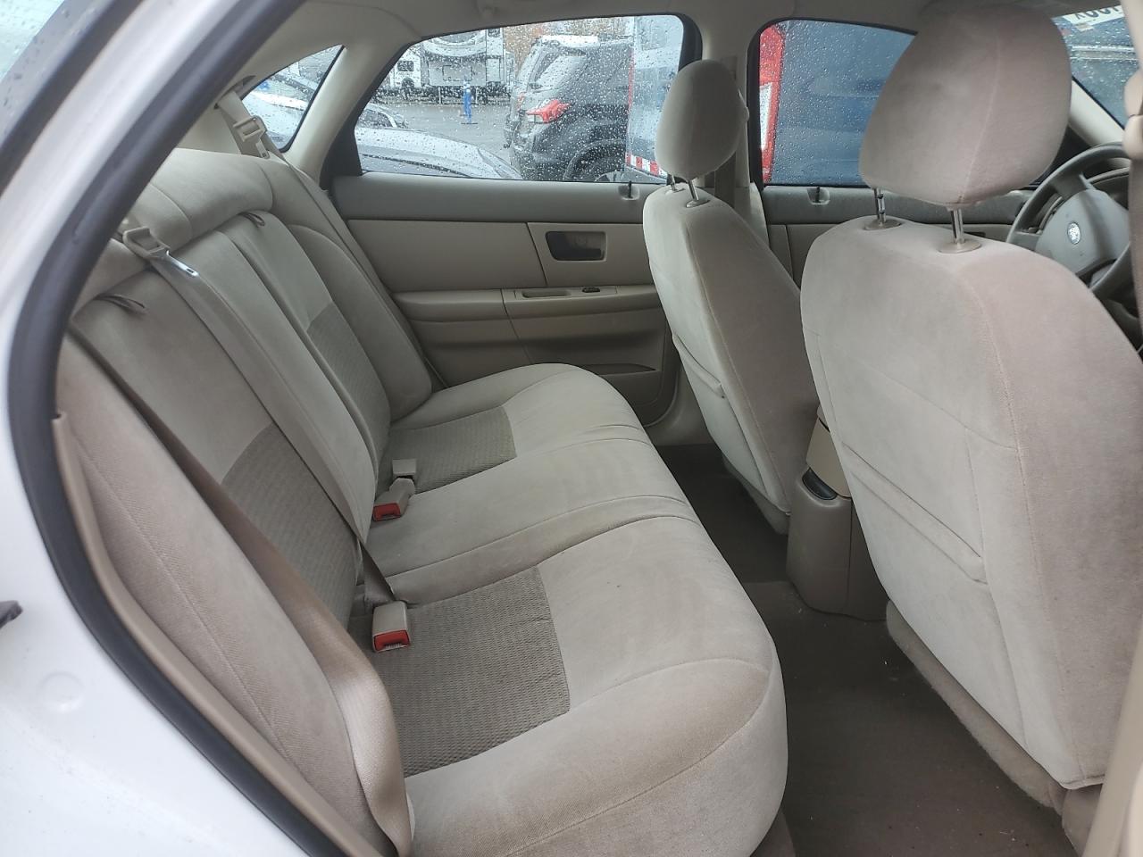 2007 Ford Taurus Se VIN: 1FAFP53U07A155594 Lot: 92318495