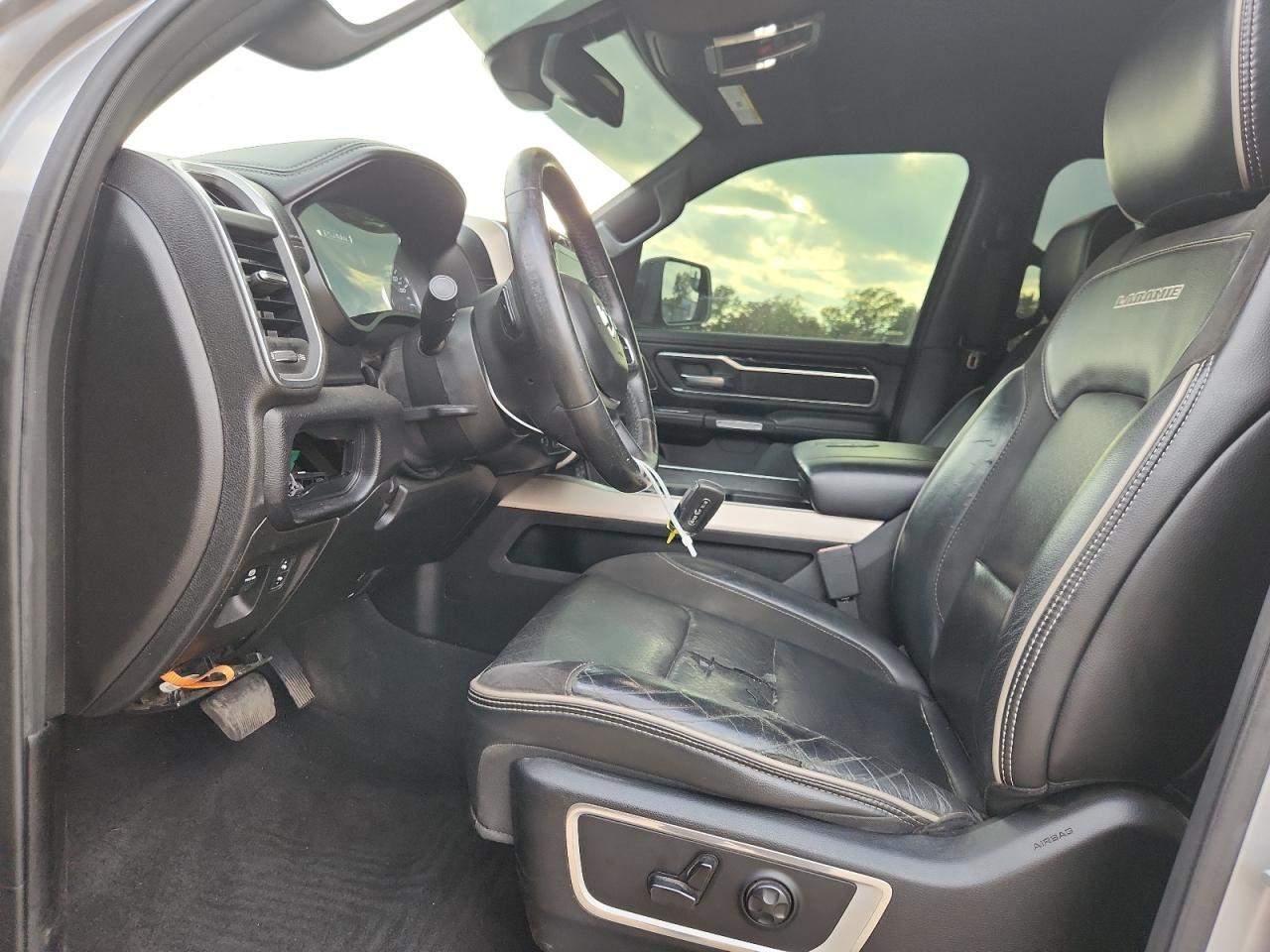 2019 Ram 1500 Laramie VIN: 1C6SRFJTXKN610334 Lot: 91176905