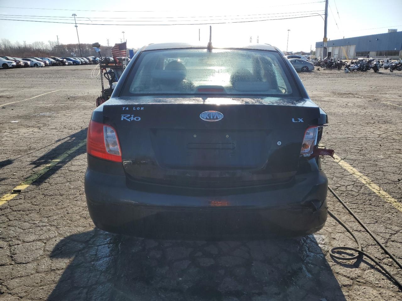 2007 Kia Rio Base VIN: KNADE123576229892 Lot: 92579895