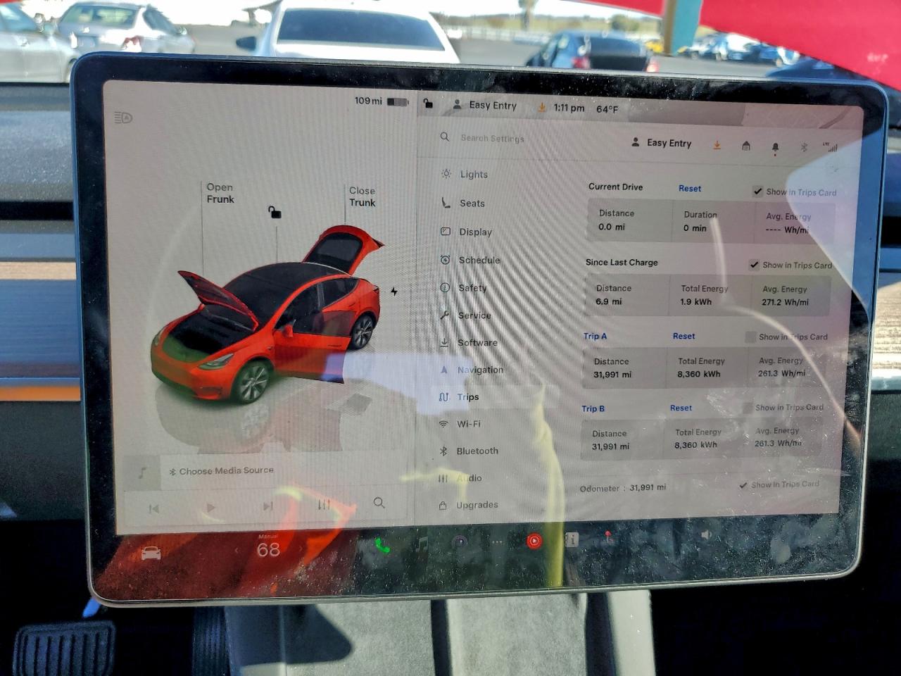 2023 Tesla Model Y VIN: 7SAYGDEE0PF872641 Lot: 93860025