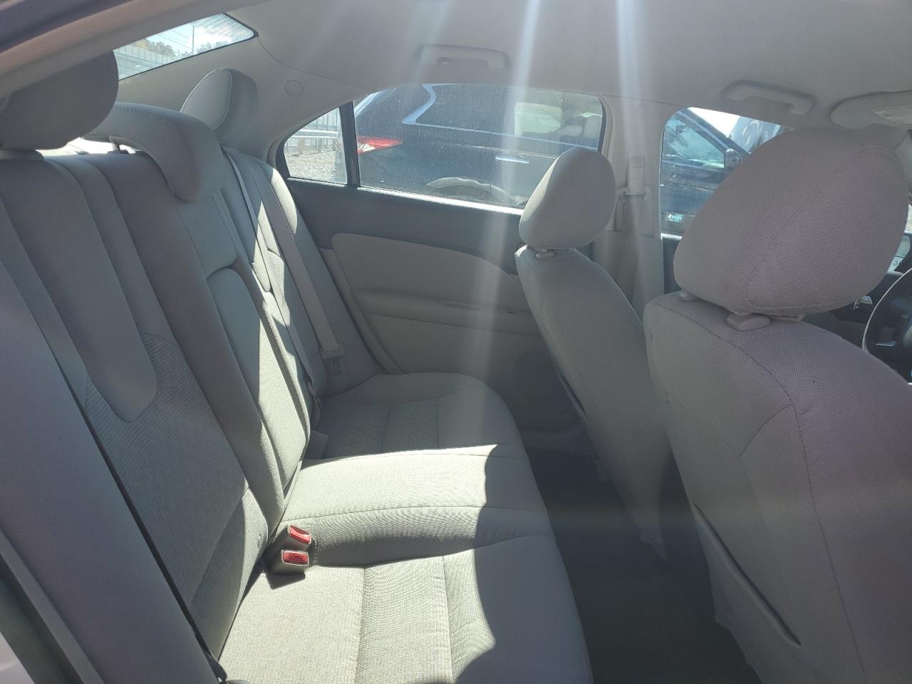 2011 Ford Fusion Se VIN: 3FAHP0HA3BR123232 Lot: 92196835