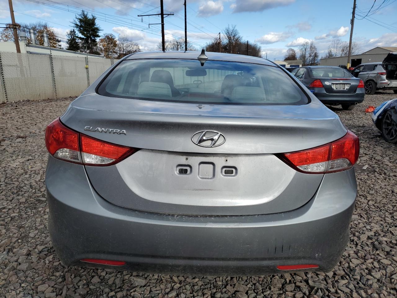 2013 Hyundai Elantra Gls VIN: KMHDH4AE2DU706800 Lot: 92885415