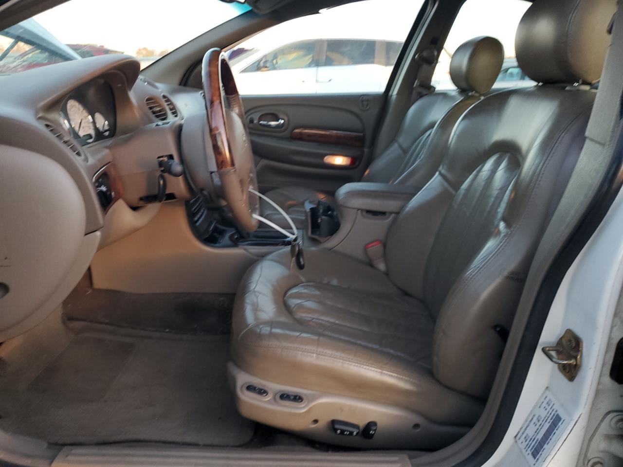 2001 Chrysler Lhs VIN: 2C3AC56G81H567927 Lot: 92494865