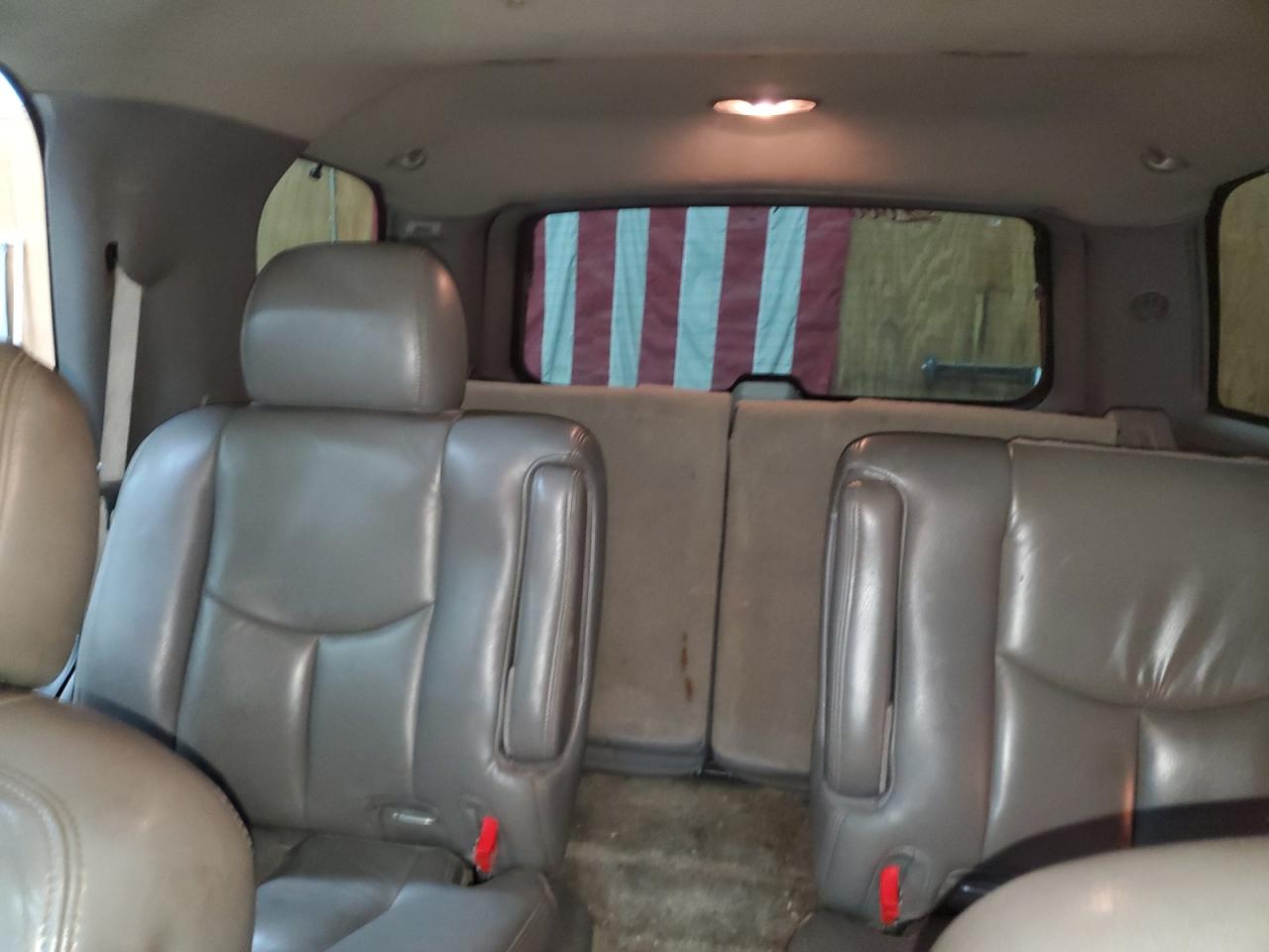 2002 Cadillac Escalade Luxury VIN: 1GYEK63N22R237561 Lot: 92280775