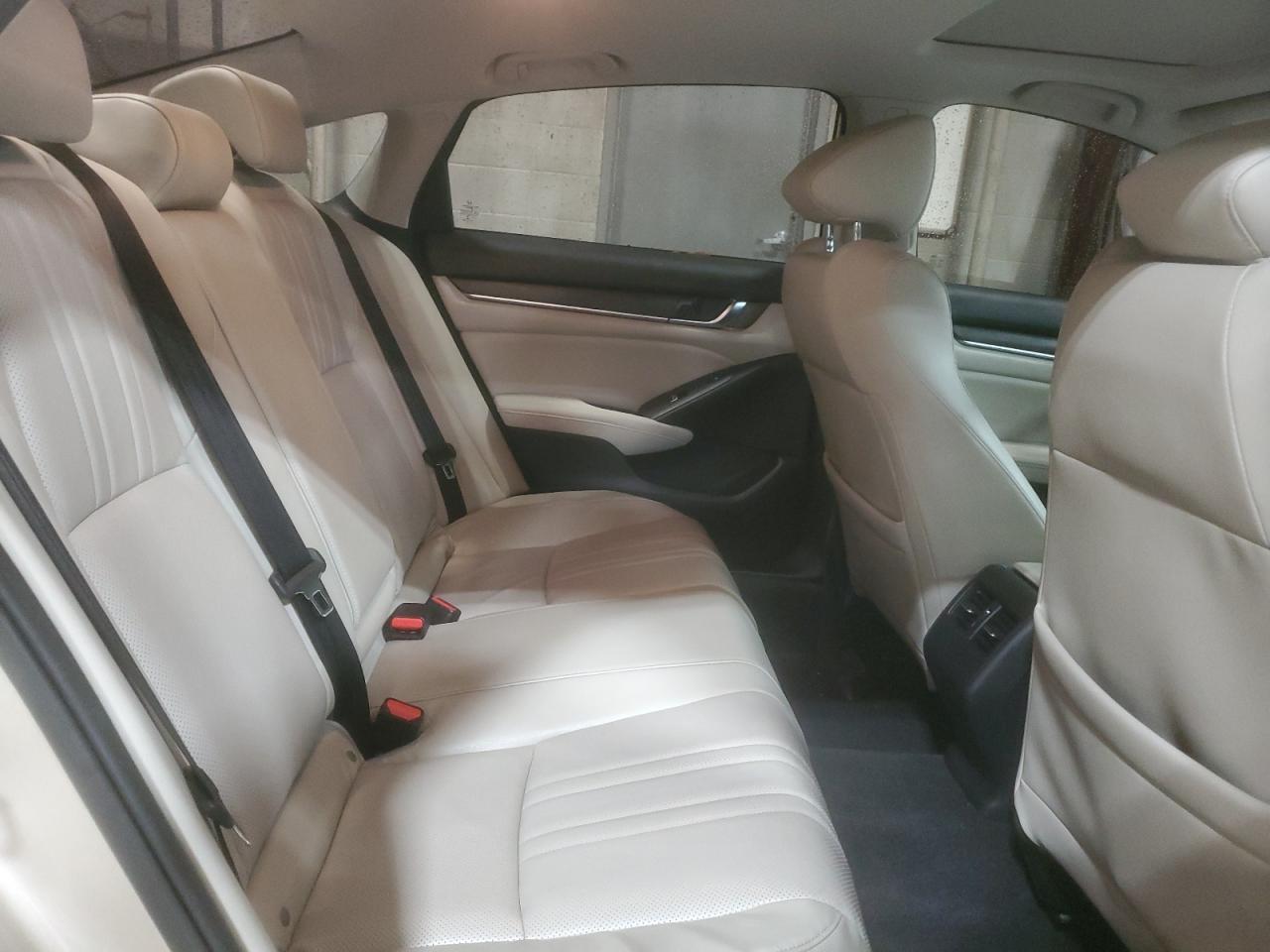 2018 Honda Accord Touring VIN: 1HGCV1F95JA147907 Lot: 90435865