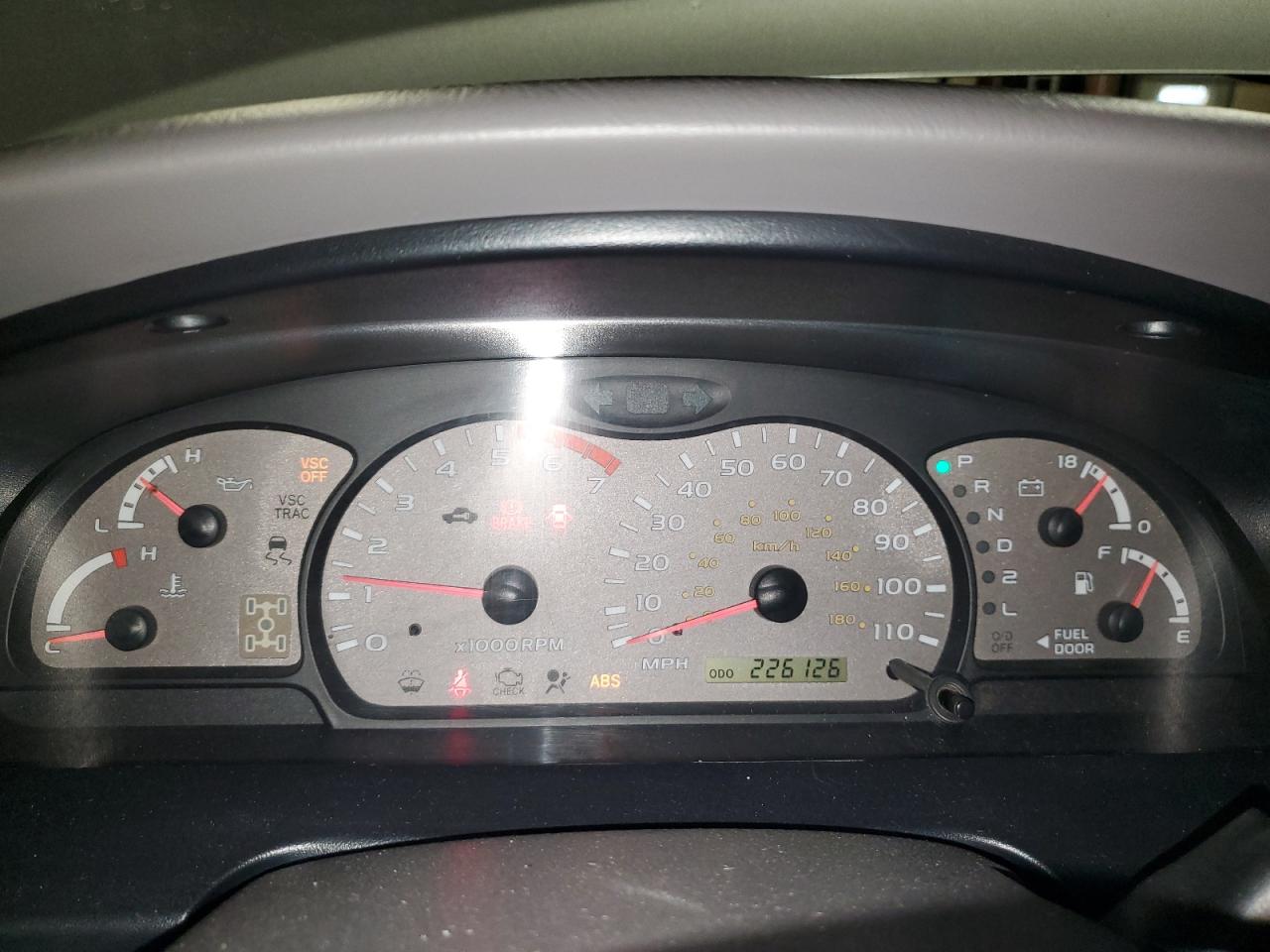 2002 Toyota Sequoia Limited VIN: 5TDBT48A82S108645 Lot: 93784225