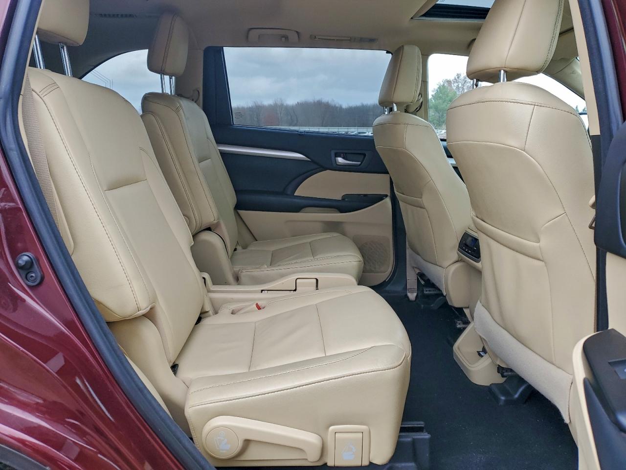 2018 Toyota Highlander Se VIN: 5TDJZRFH4JS808426 Lot: 94134625