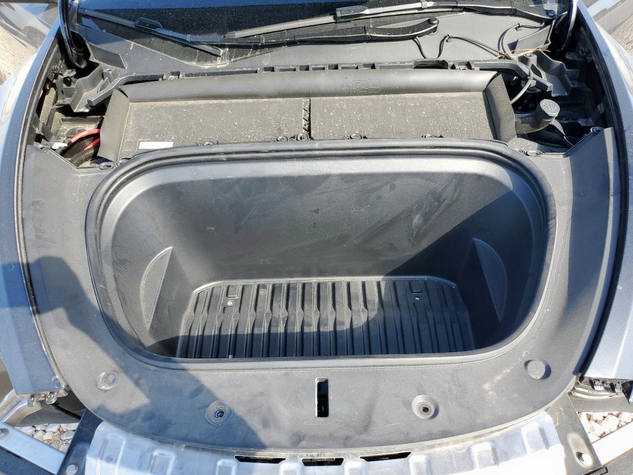 2025 Tesla Model Y VIN: 7SAYGDED6SA351761 Lot: 92357145