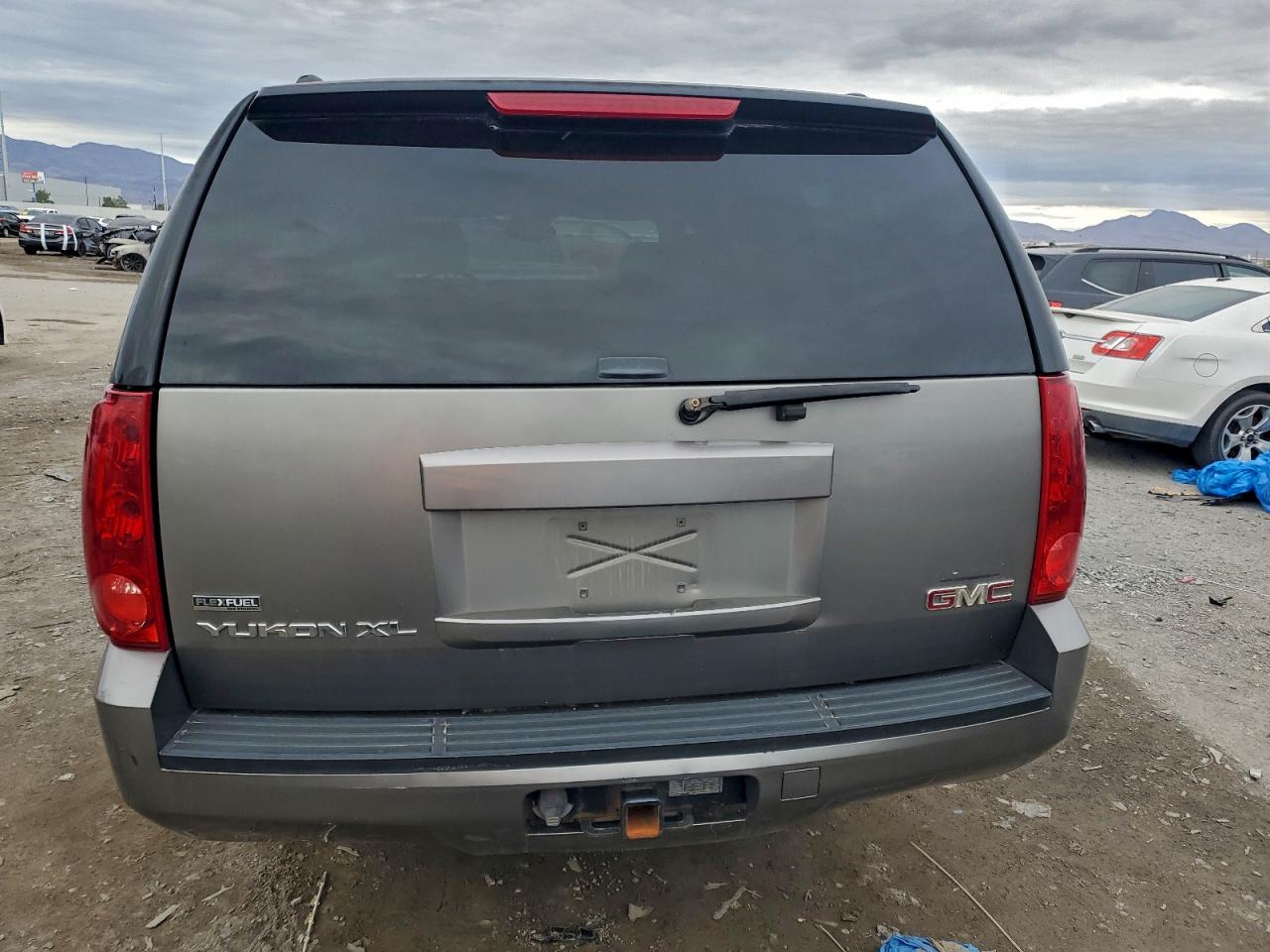 2007 GMC Yukon Xl K1500 VIN: 1GKFK16327J254409 Lot: 93337765