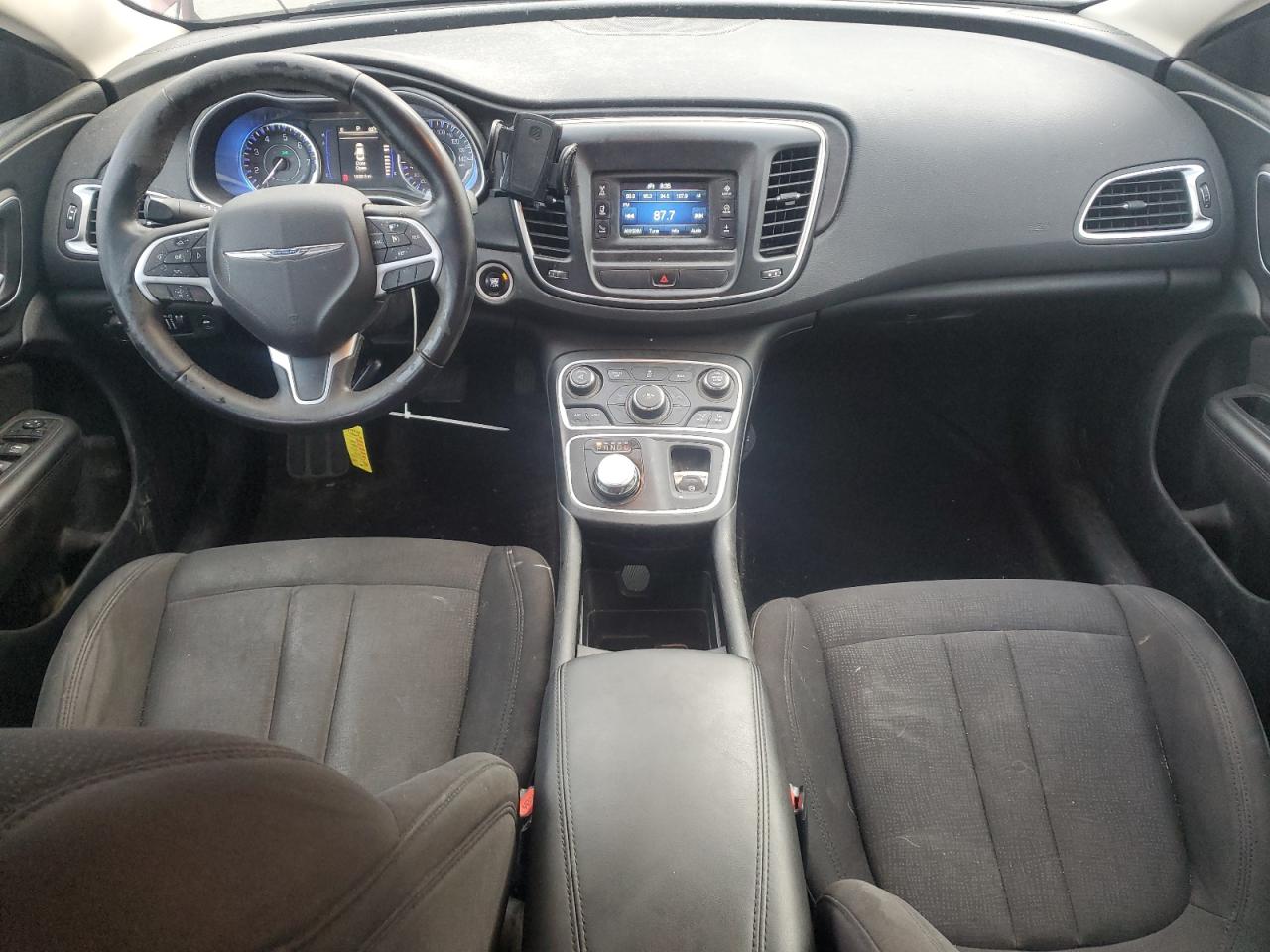 2015 Chrysler 200 Limited VIN: 1C3CCCAB4FN692138 Lot: 92008965