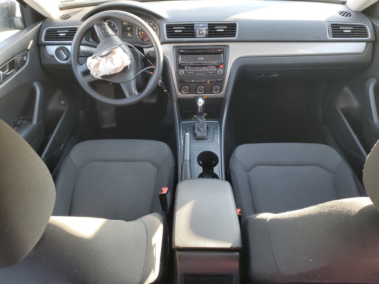 2013 Volkswagen Passat S VIN: 1VWAP7A33DC125156 Lot: 92051045