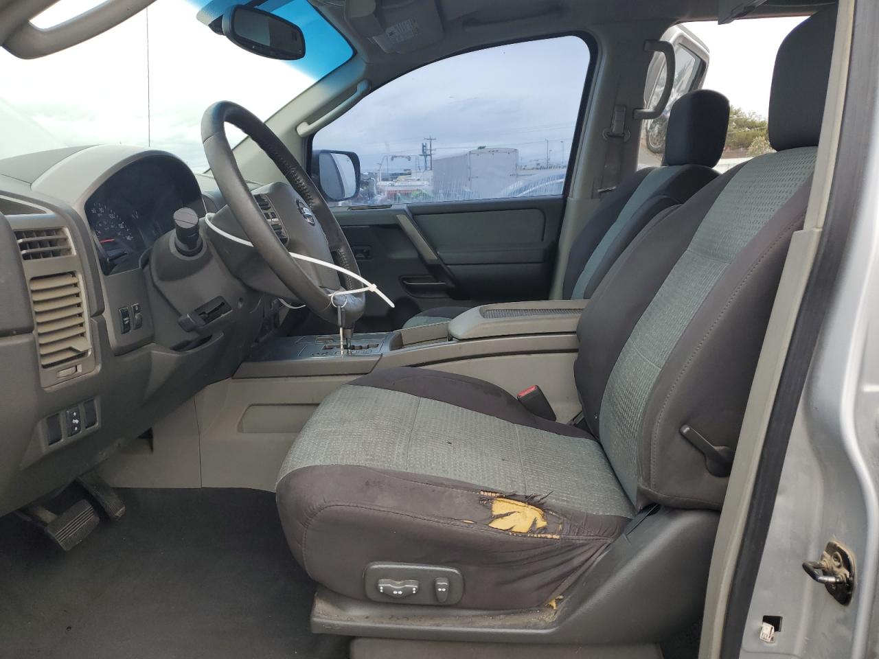 2004 Nissan Titan Xe VIN: 1N6AA07B74N573573 Lot: 90843175